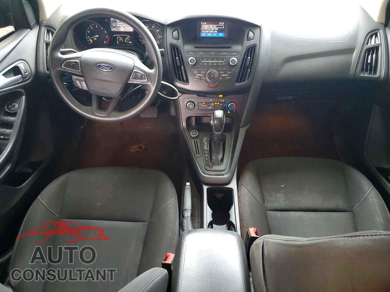 FORD FOCUS 2015 - 1FADP3F23FL205459