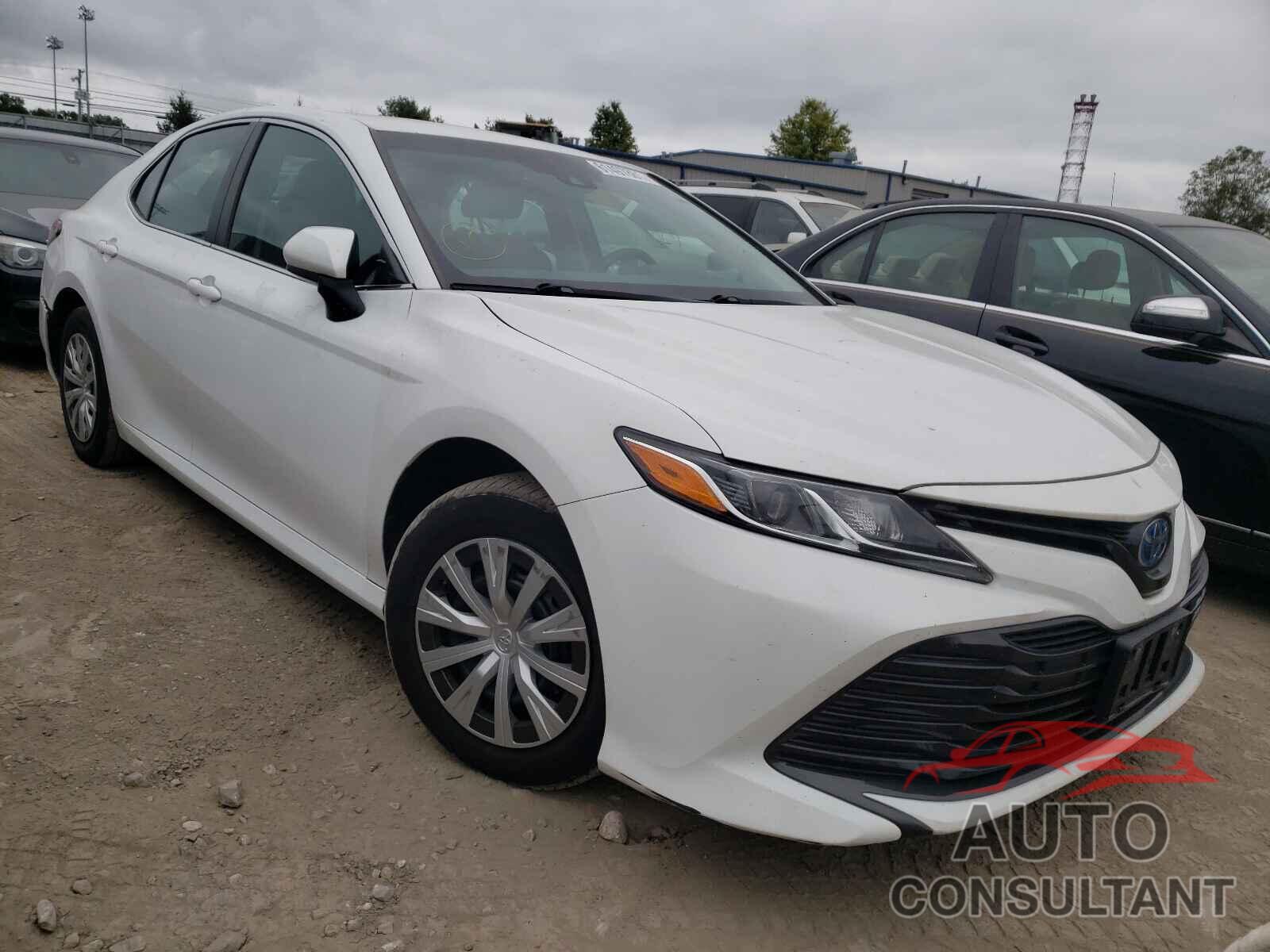 TOYOTA CAMRY 2018 - 4T1B31HK2JU002267