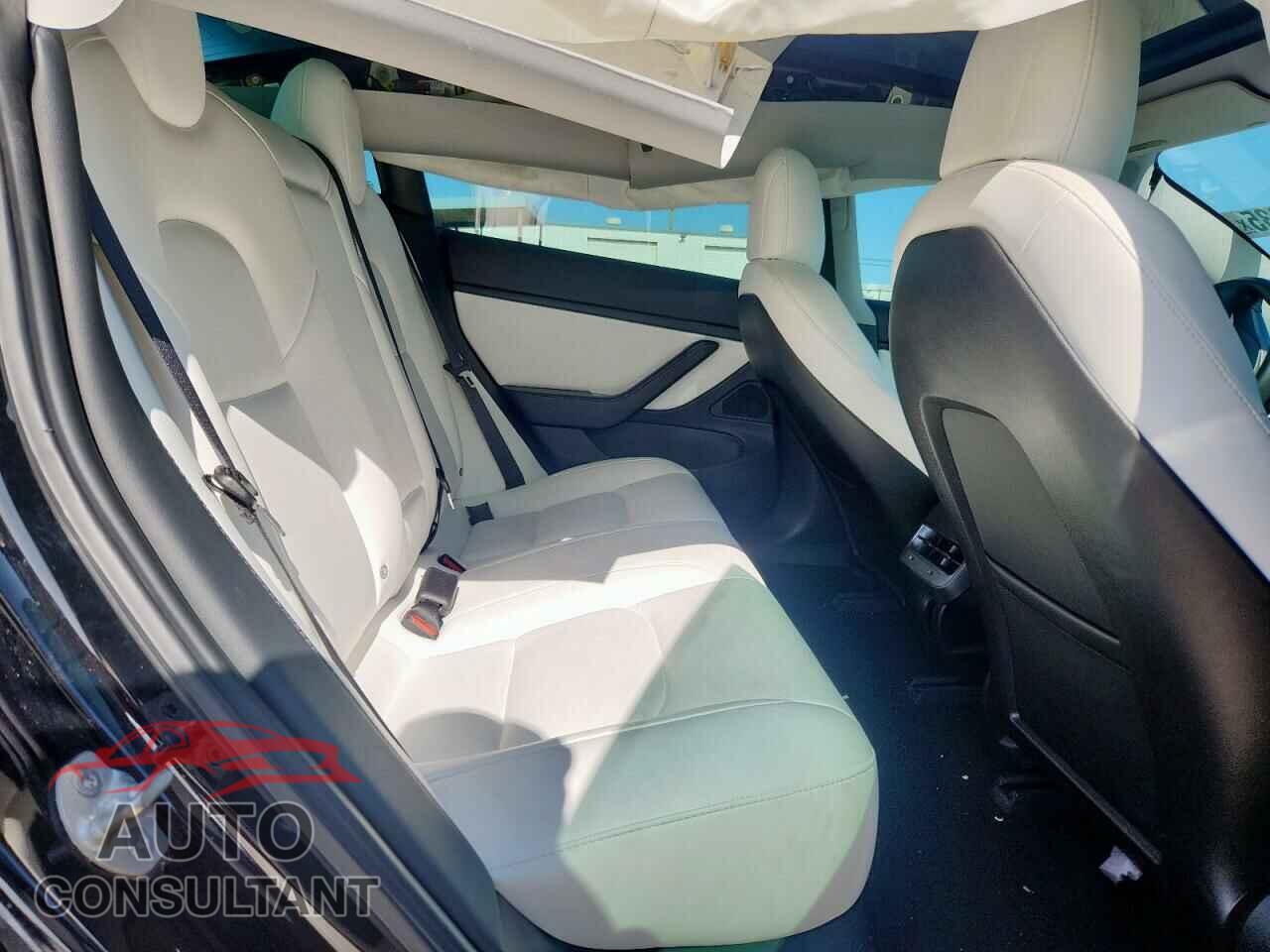 TESLA MODEL 3 2018 - 5YJ3E1EA4JF177868