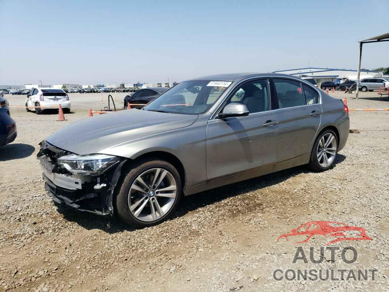 BMW 3 SERIES 2018 - WBA8B9C54JEE82338