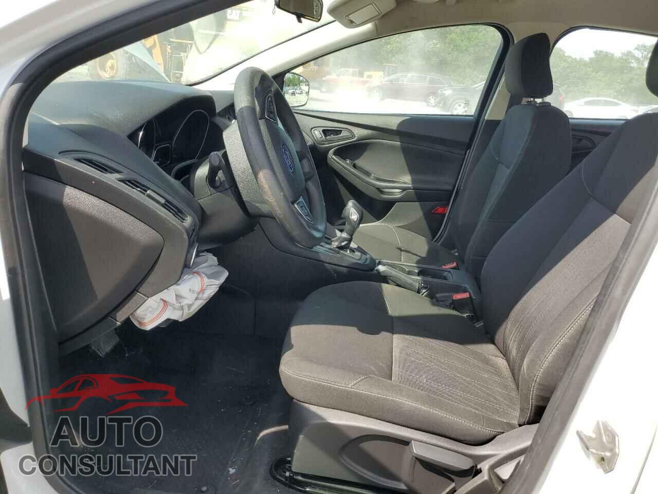 FORD FOCUS 2016 - 1FADP3E21GL399587