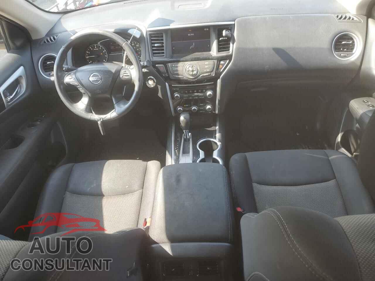 NISSAN PATHFINDER 2017 - 5N1DR2MN7HC669655