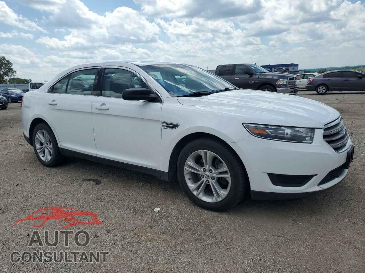 FORD TAURUS 2017 - 1FAHP2D82HG126301