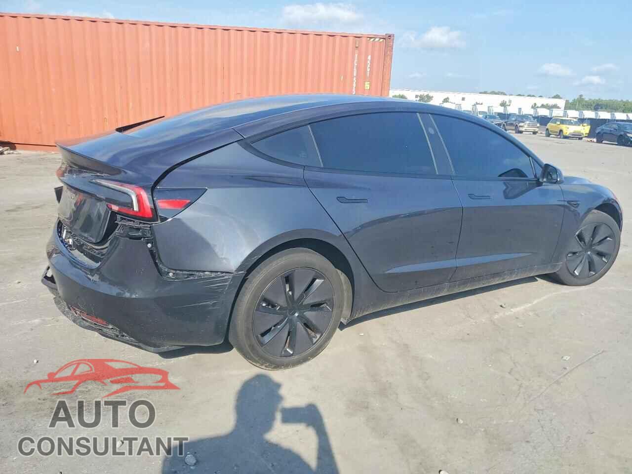 TESLA MODEL 3 2024 - 5YJ3E1EA2RF868490