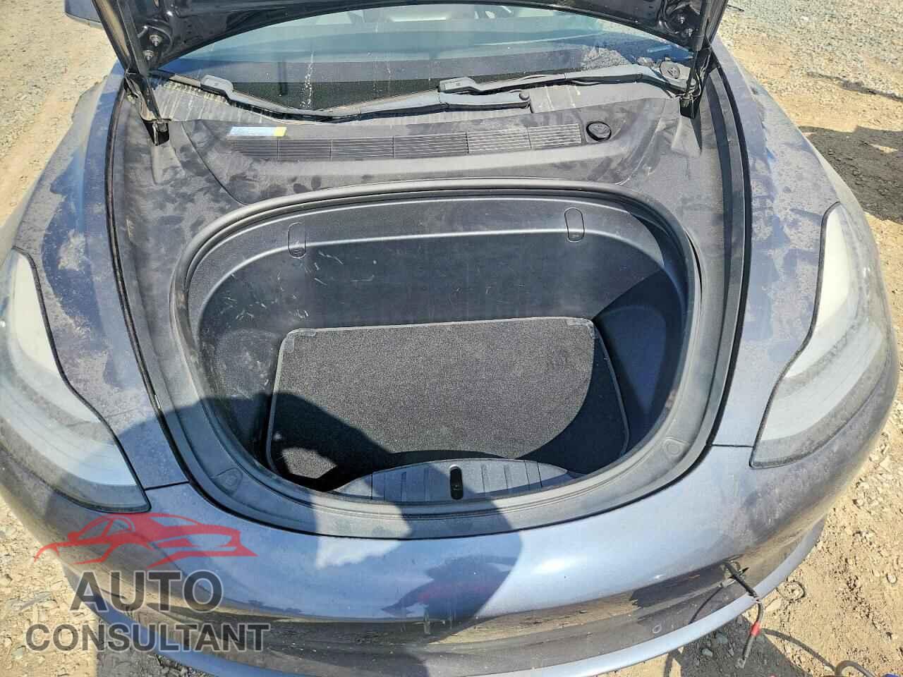 TESLA MODEL 3 2018 - 5YJ3E1EA0JF041883