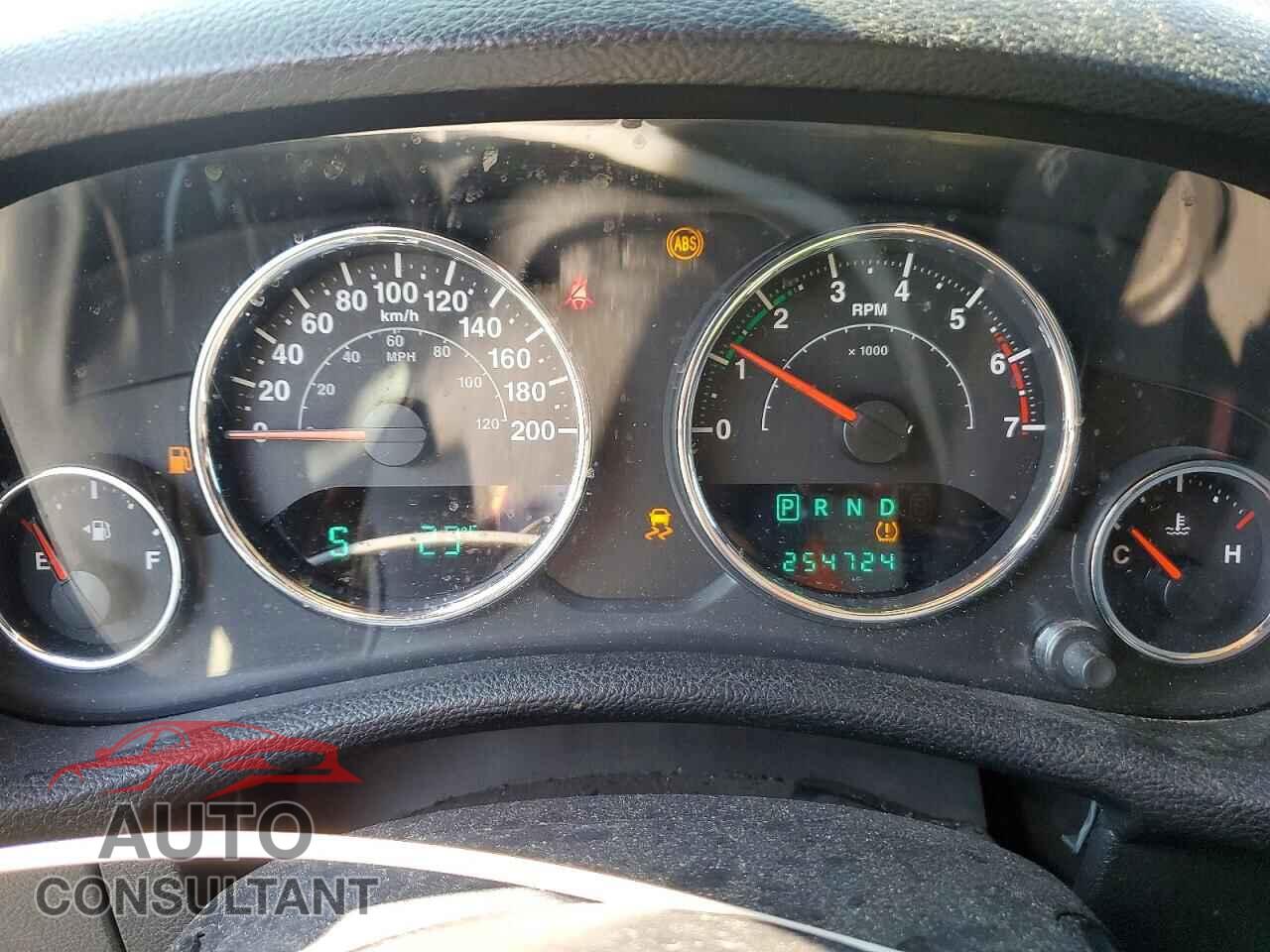 JEEP WRANGLER 2011 - 1J4AA2D10BL558023