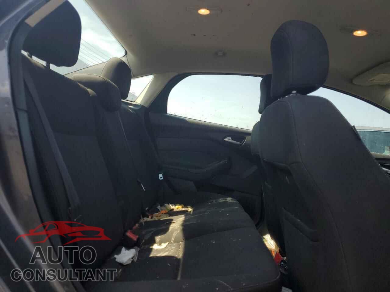 FORD FOCUS 2017 - 1FADP3F25HL317568