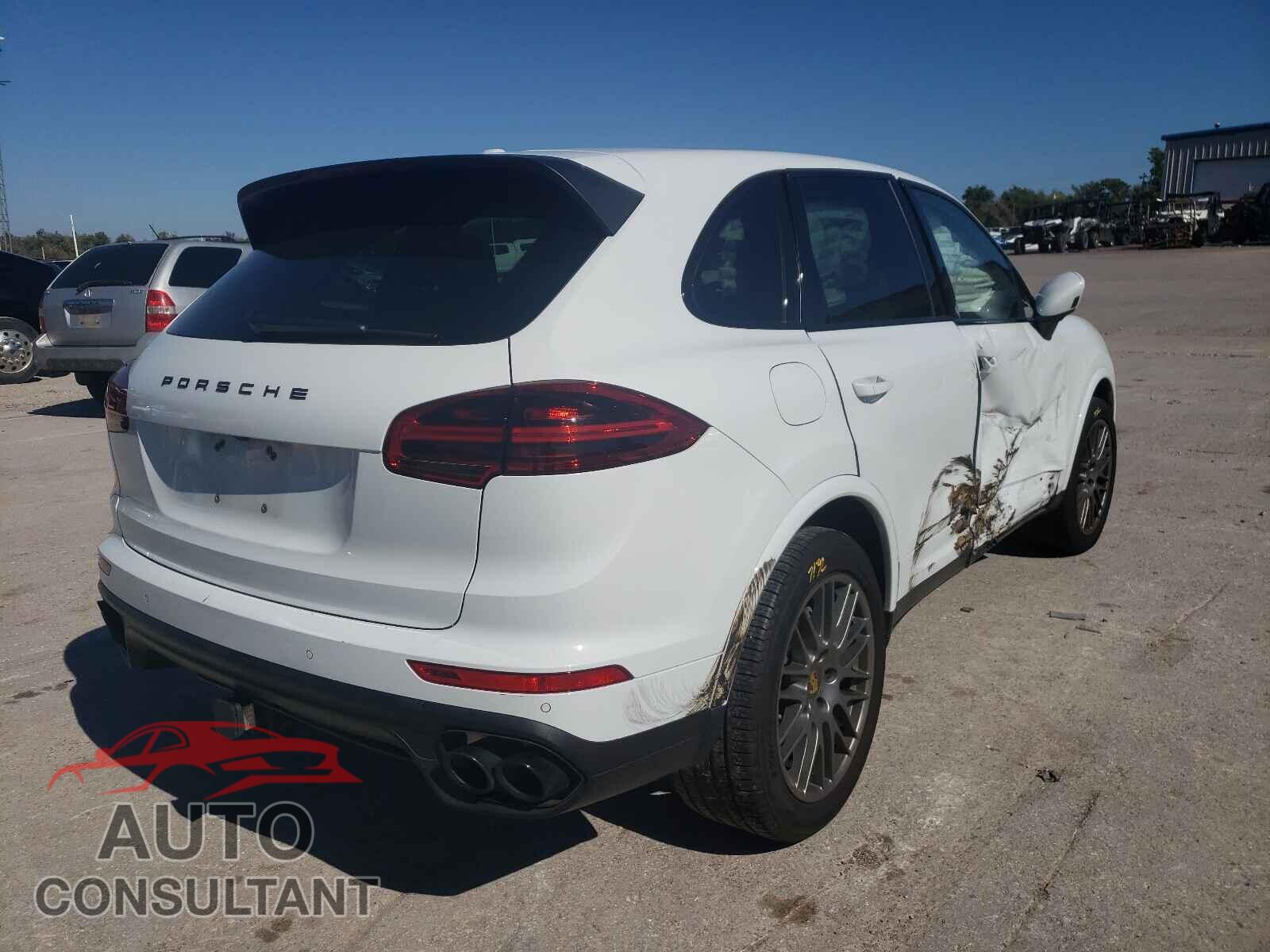PORSCHE CAYENNE 2017 - WP1AA2A21HKA83630