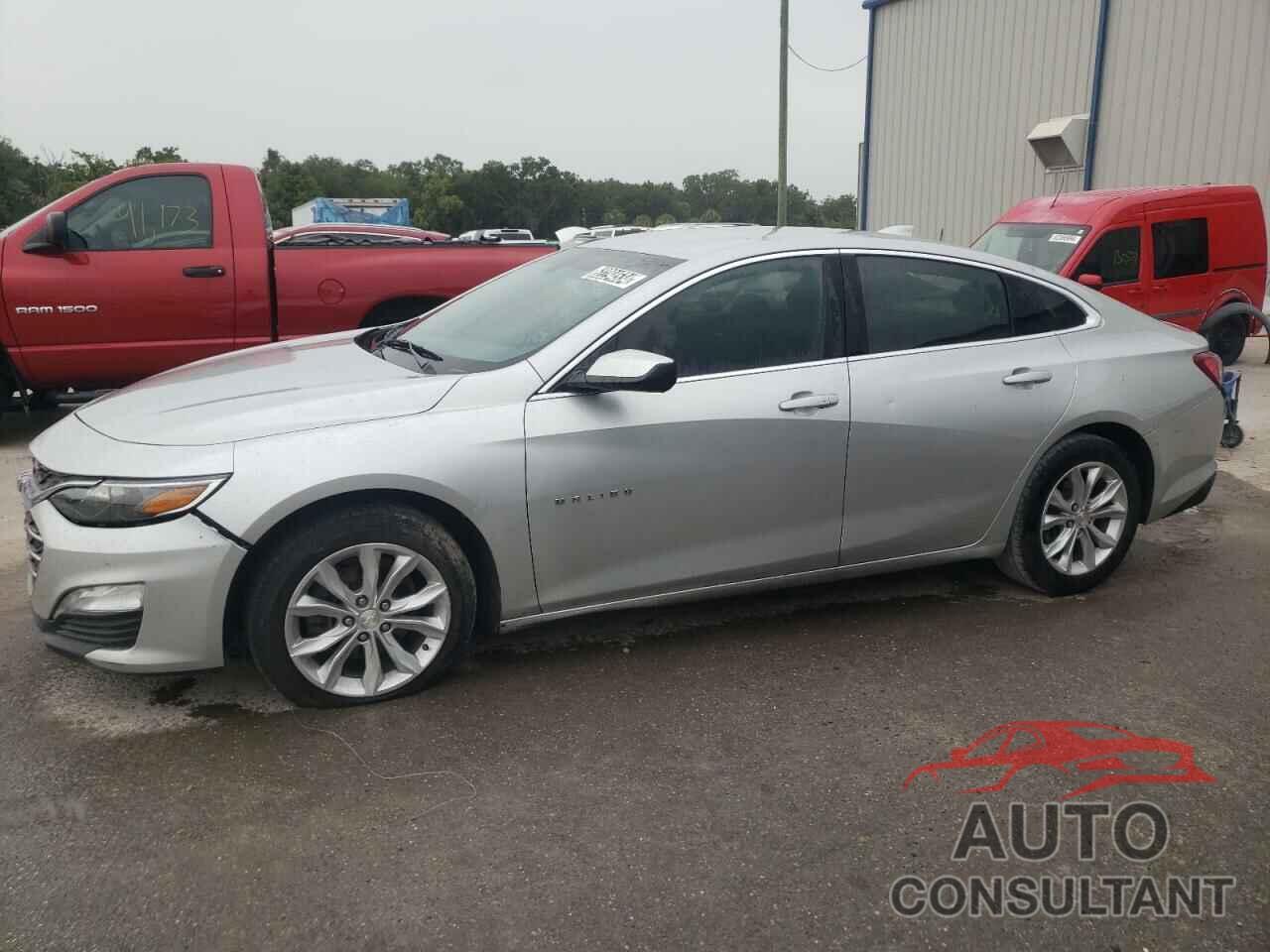 CHEVROLET MALIBU 2019 - 1G1ZD5ST1KF168576