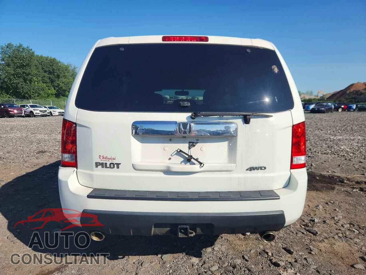 HONDA PILOT 2011 - 5FNYF4H67BB060668