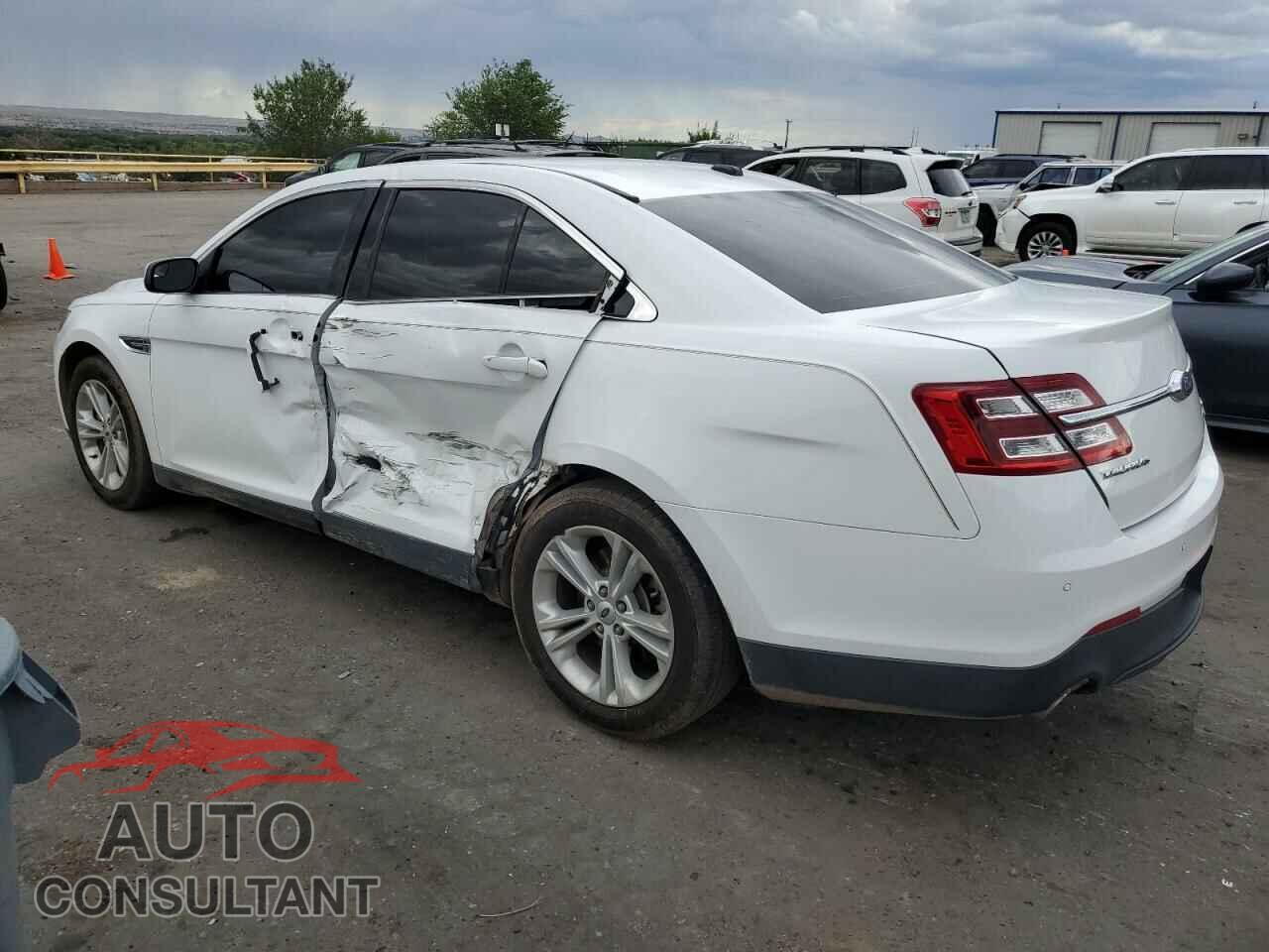 FORD TAURUS 2016 - 1FAHP2E85GG129769