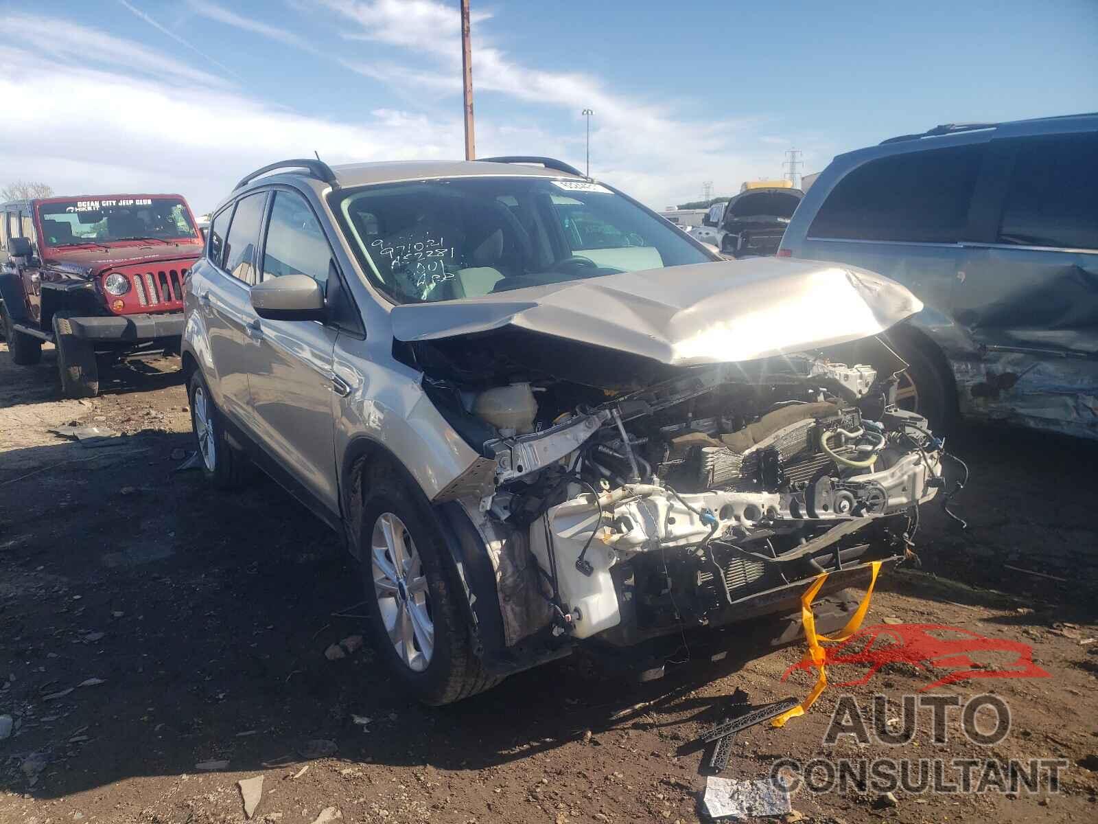 FORD ESCAPE 2018 - 1FMCU0GD6JUA52281