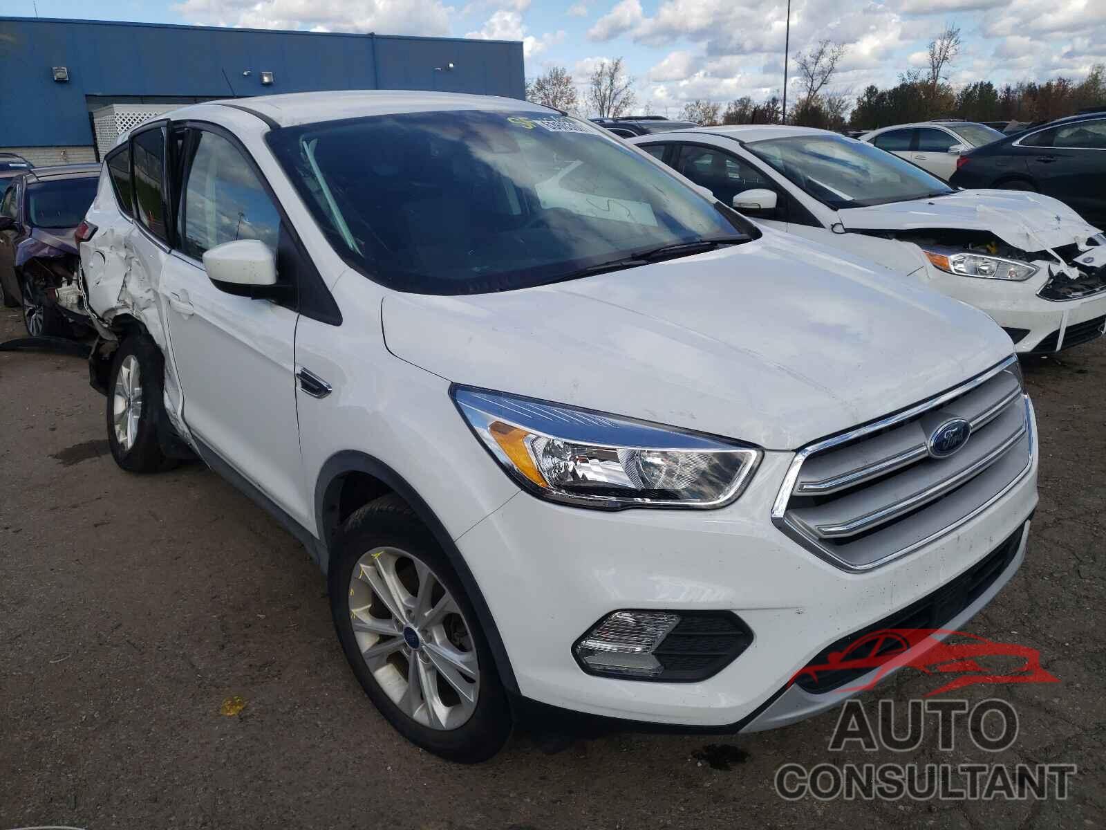 FORD ESCAPE 2019 - 1FMCU9GD4KUC00305