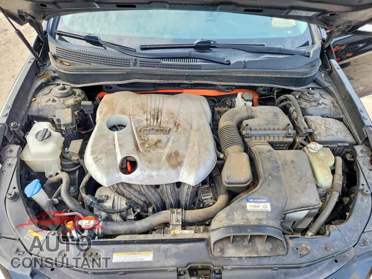 HYUNDAI SONATA 2015 - KMHEC4A48FA136008