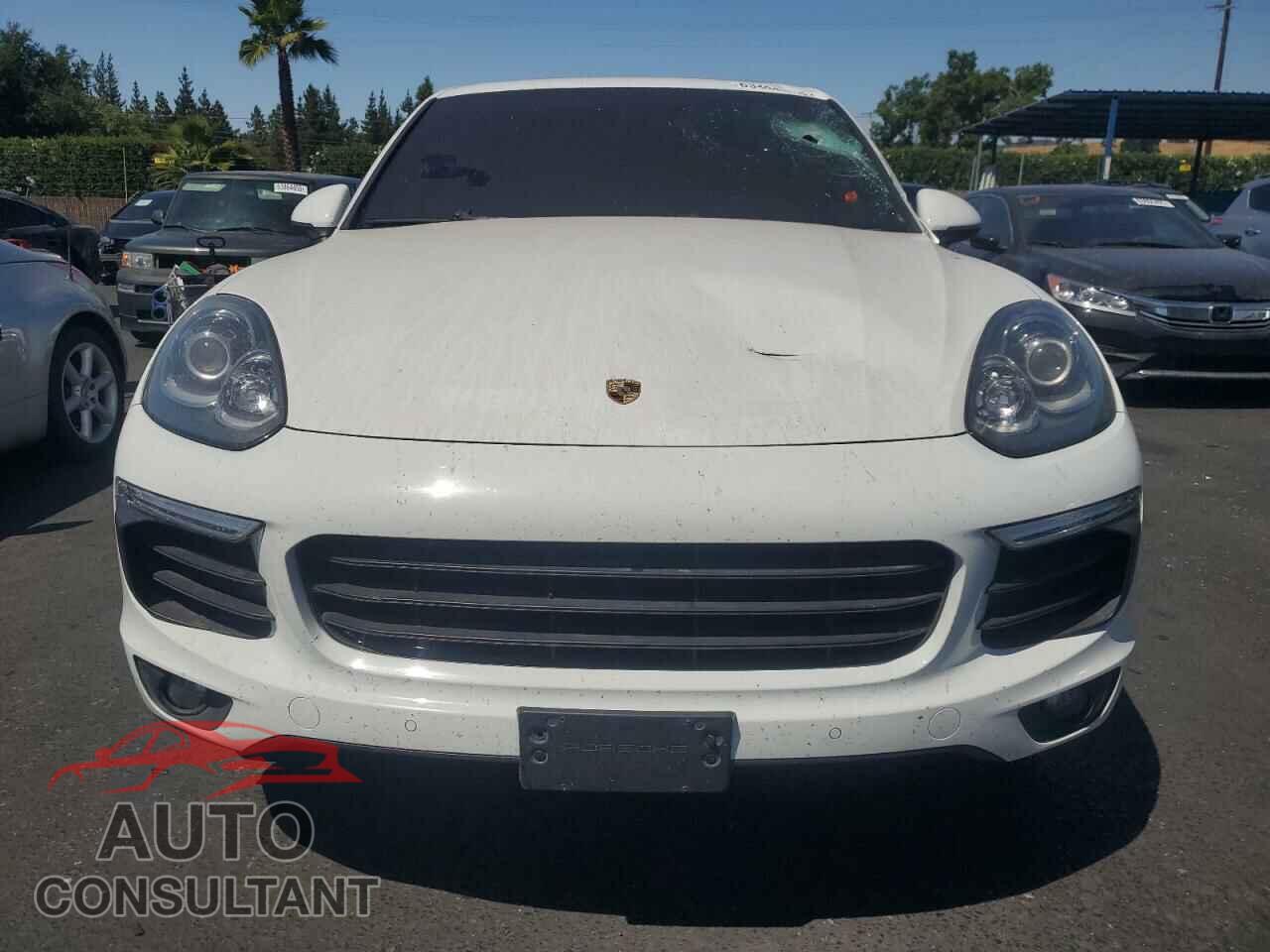 PORSCHE CAYENNE 2016 - WP1AA2A24GKA12193