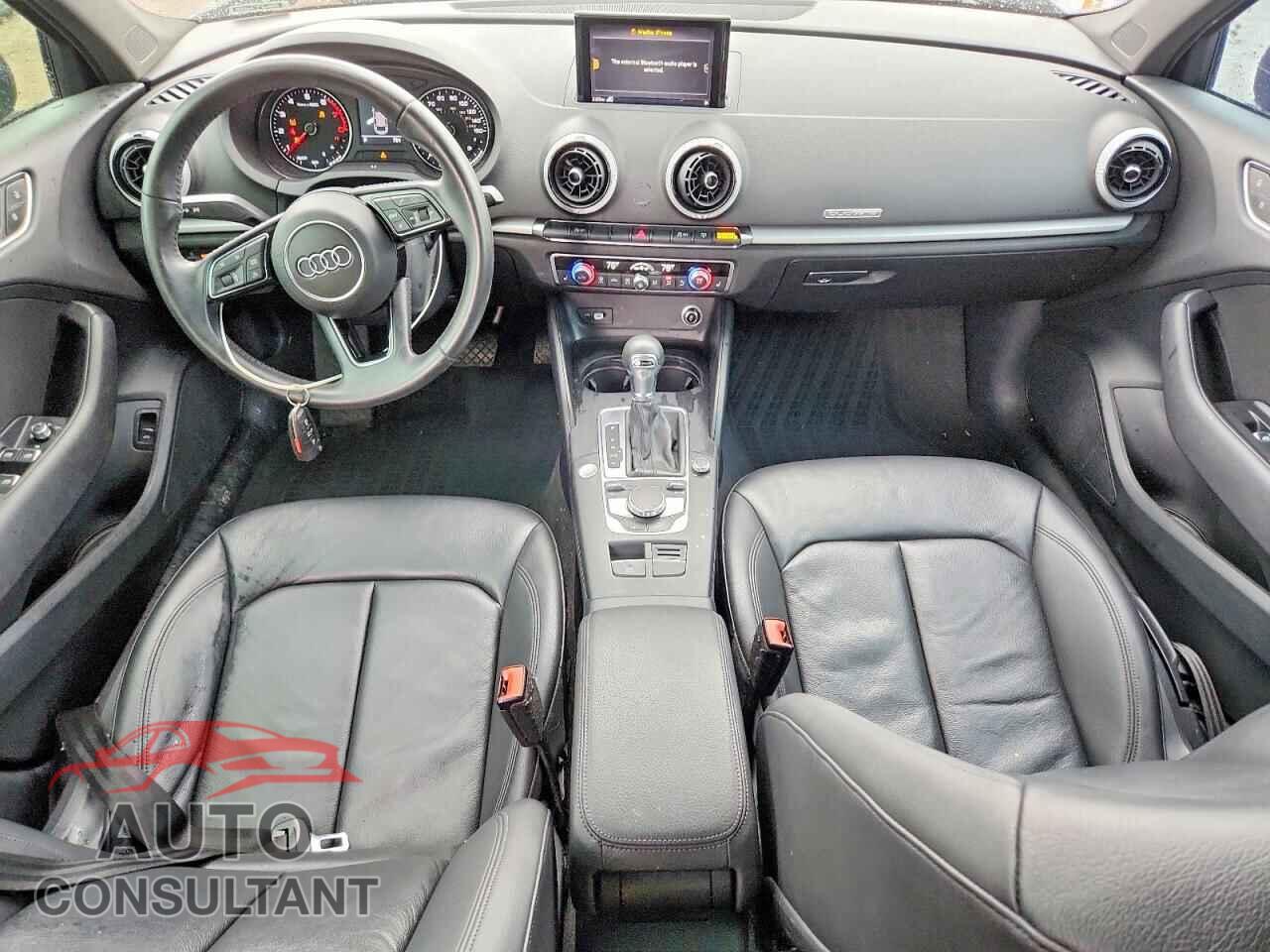 AUDI A3 2018 - WAUB8GFF2J1060196