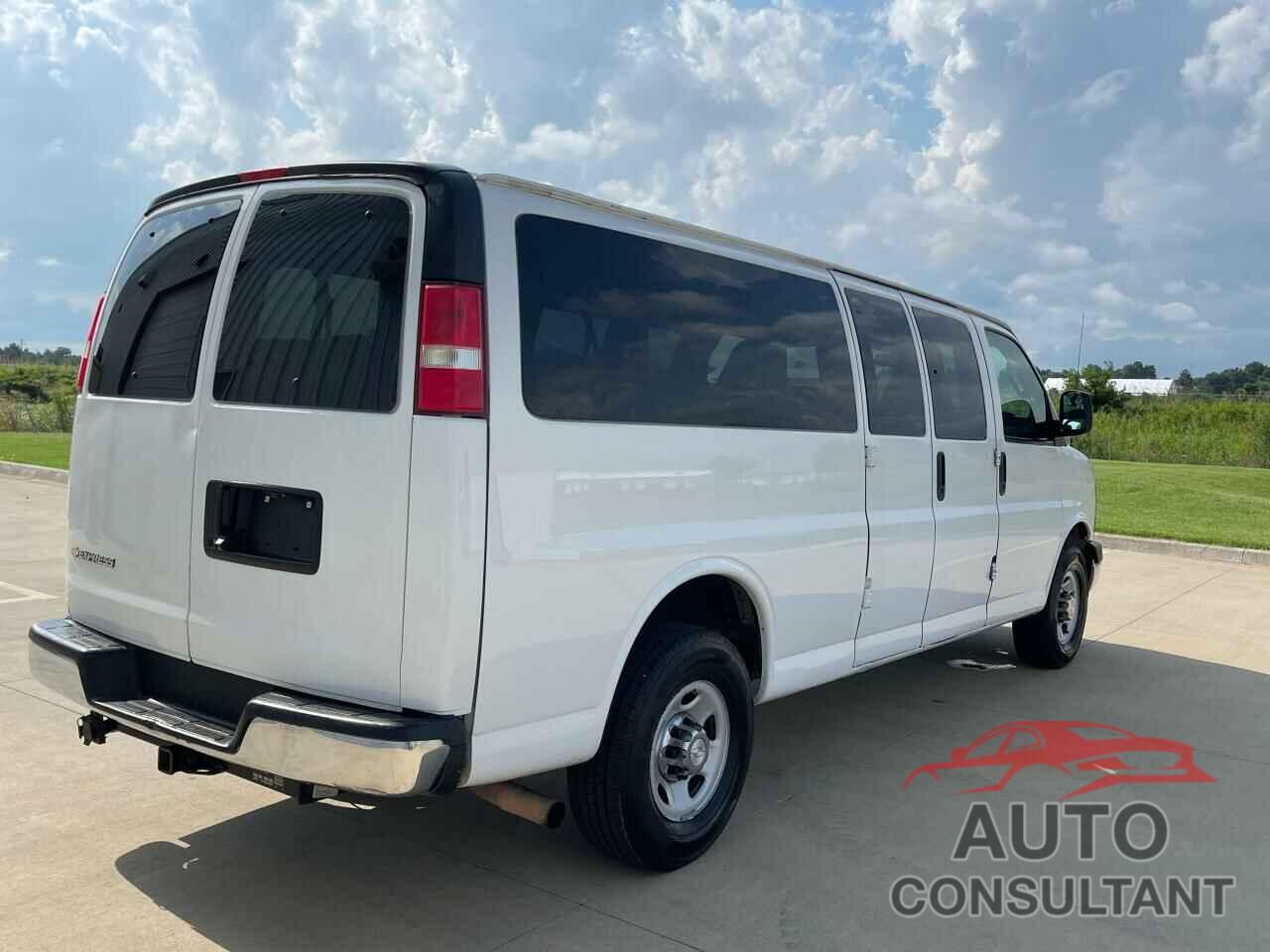 CHEVROLET EXPRESS 2019 - 1GAZGPFG4K1218660