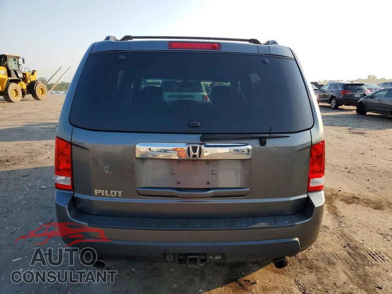 HONDA PILOT 2011 - 5FNYF4H52BB061797