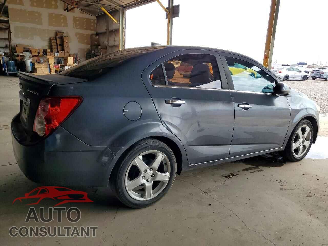 CHEVROLET SONIC 2013 - 1G1JE5SG3D4168526