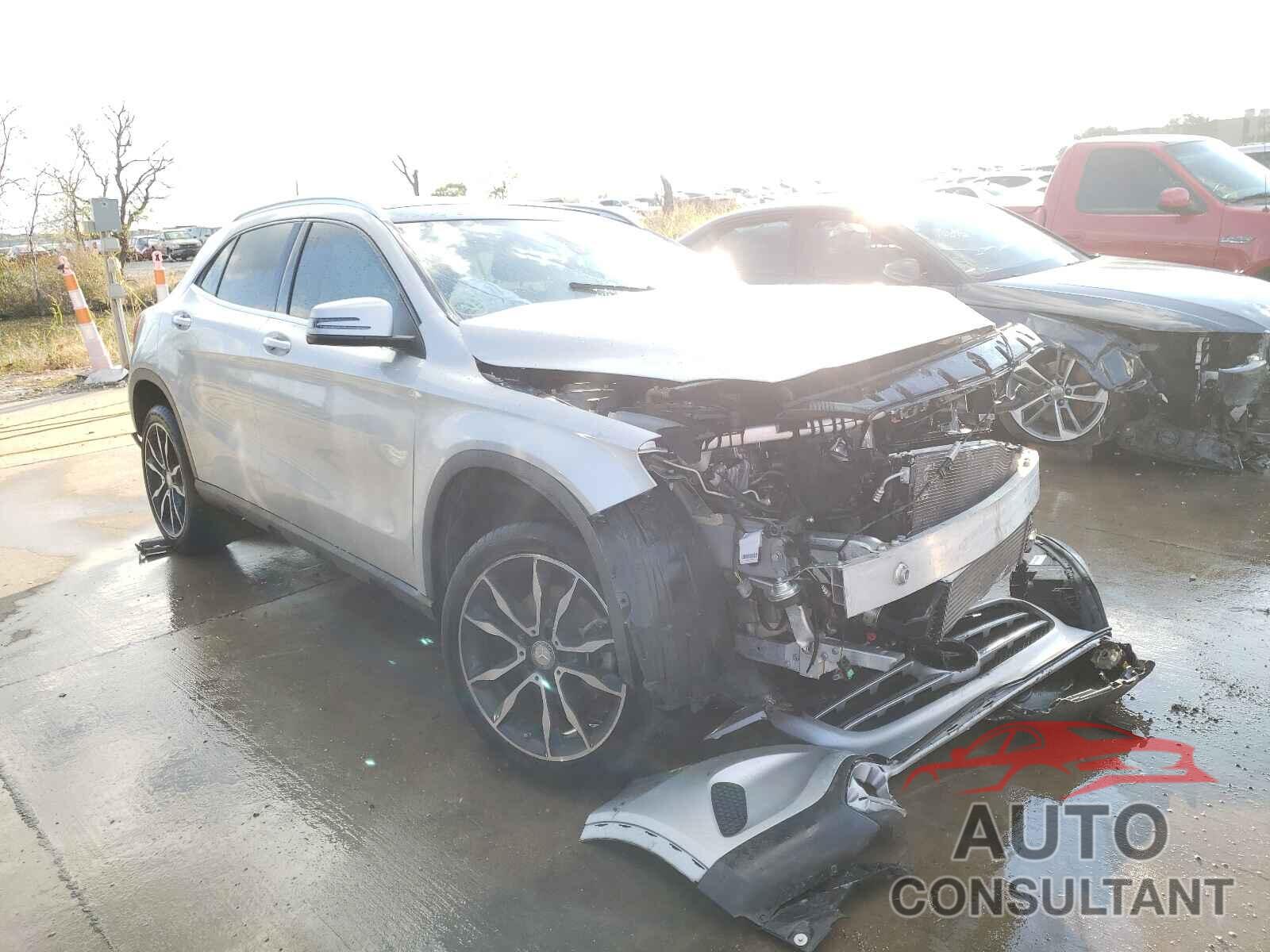 MERCEDES-BENZ GLA-CLASS 2017 - WDCTG4EB6HJ320899