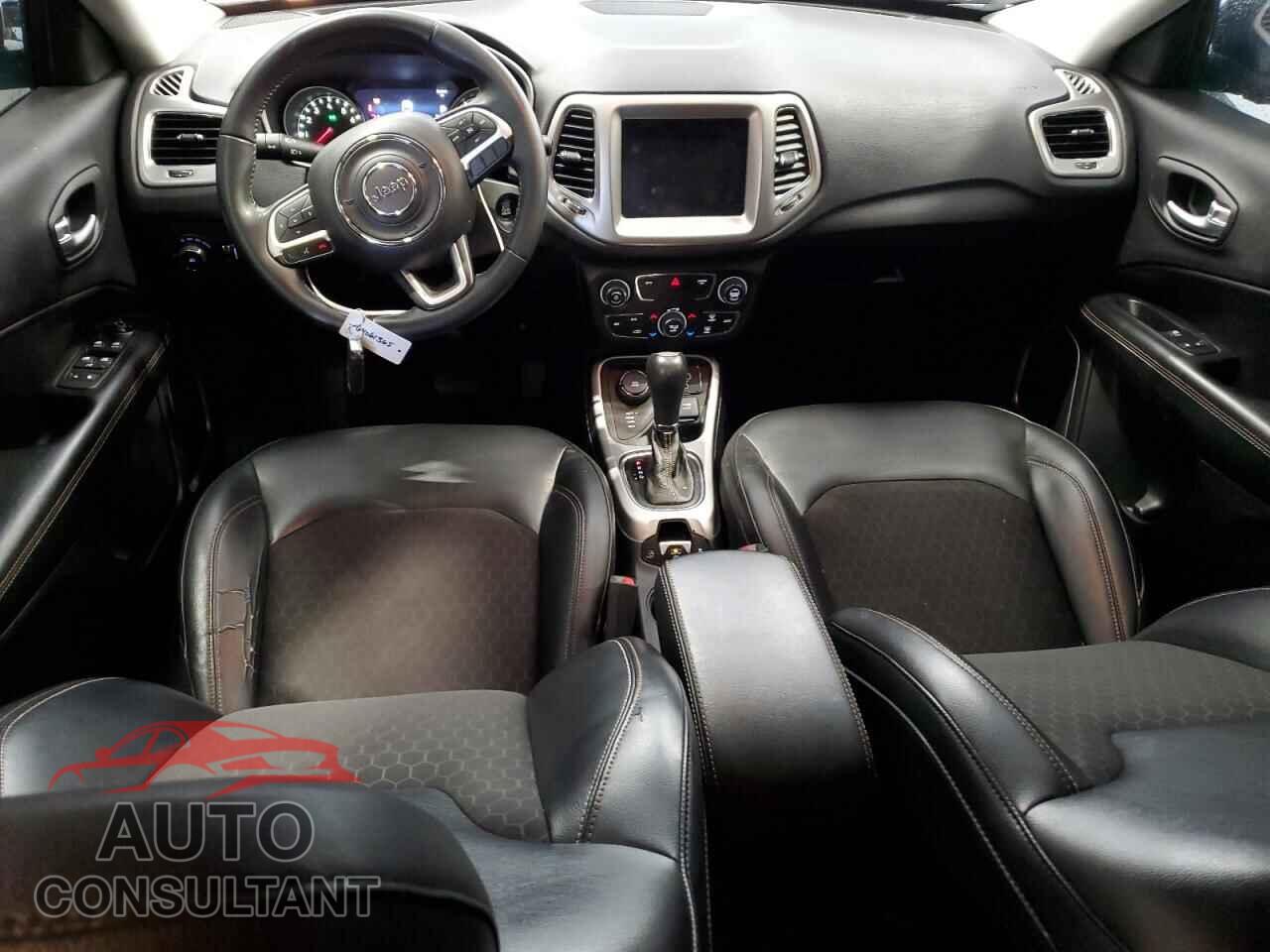 JEEP COMPASS 2018 - 3C4NJDBB2JT136286