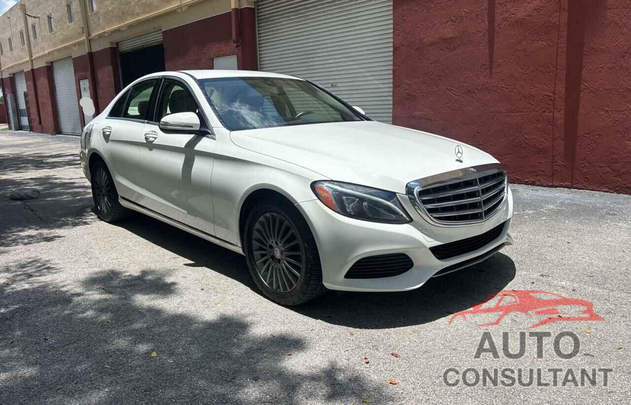 MERCEDES-BENZ C-CLASS 2015 - 55SWF4KB4FU027077