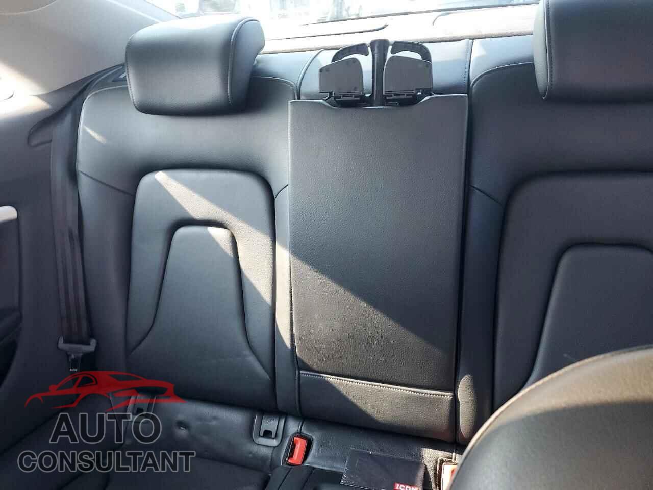 AUDI A5 2012 - WAUCFAFR6CA016724