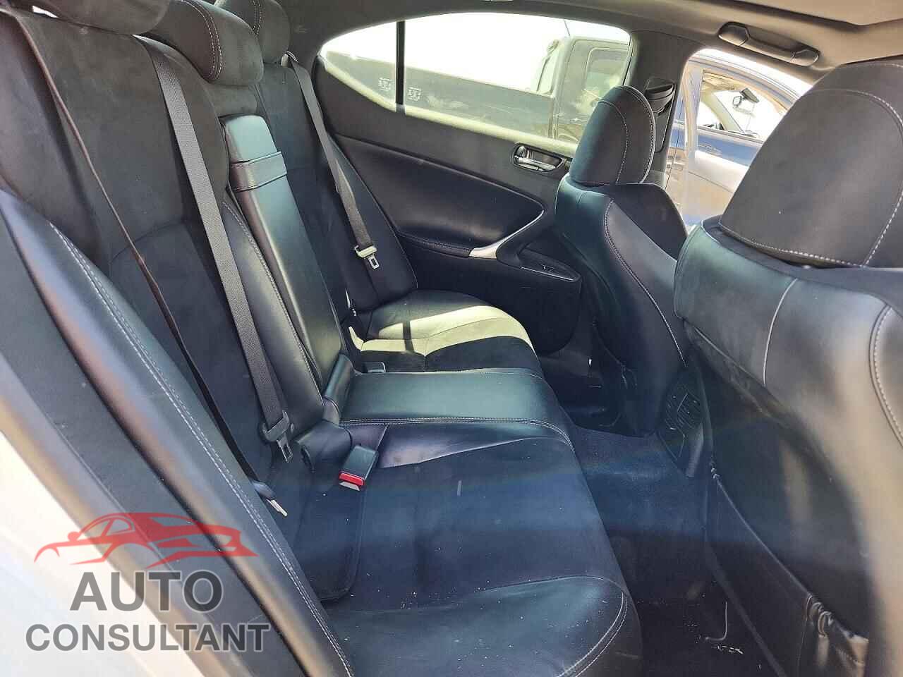 LEXUS IS 2012 - JTHBE5C22C5030756