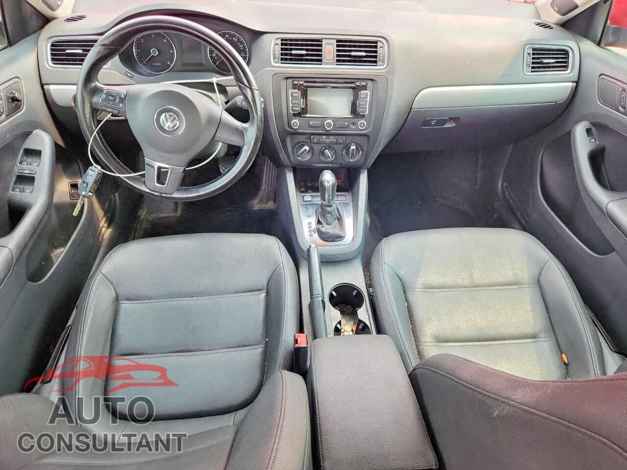 VOLKSWAGEN JETTA 2012 - 3VWLL7AJ5CM329005