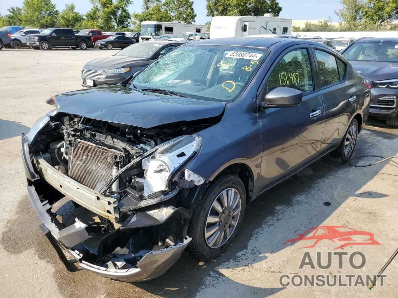 NISSAN VERSA 2018 - 3N1CN7AP6JL808024