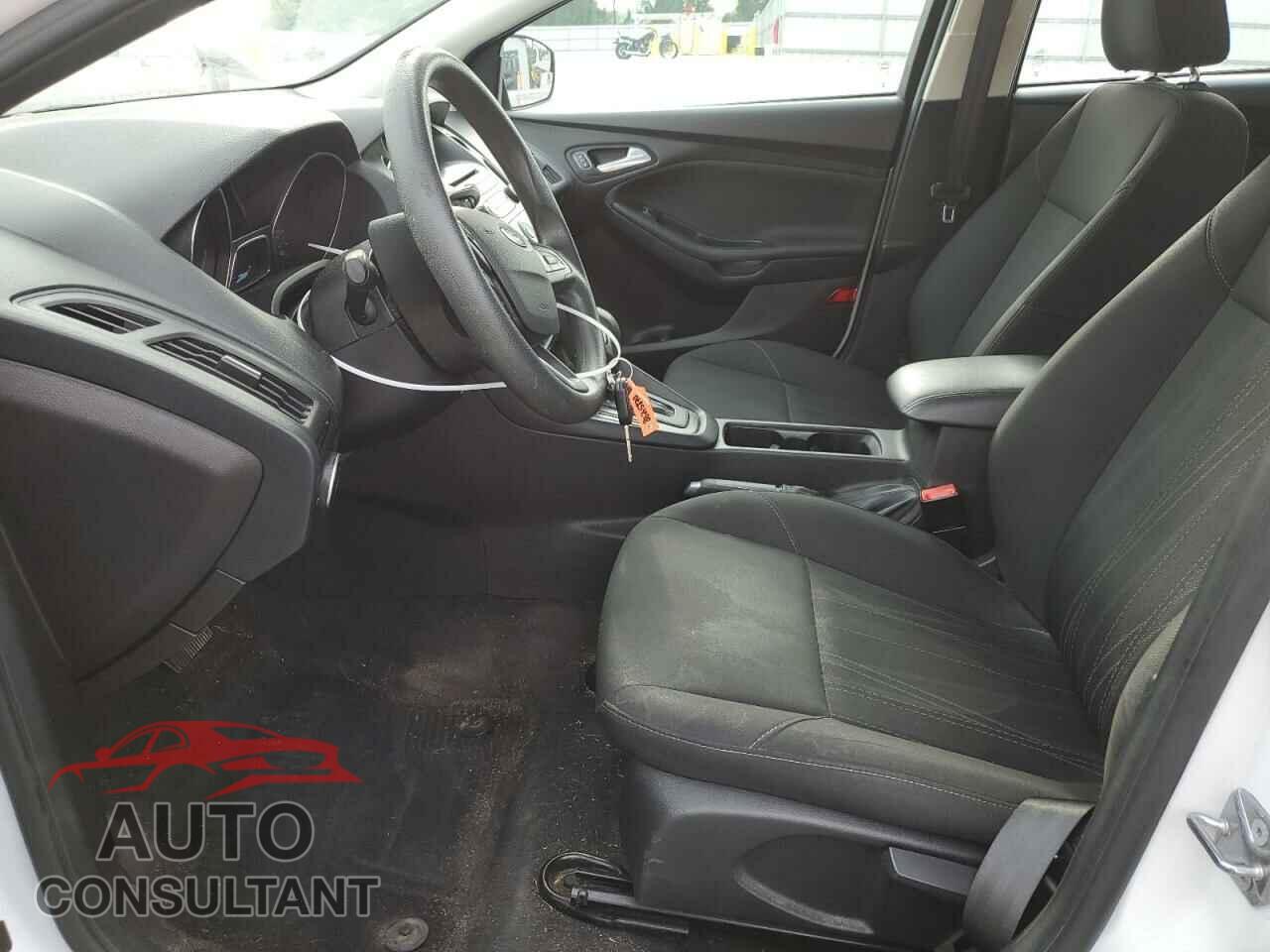FORD FOCUS 2017 - 1FADP3F29HL213570