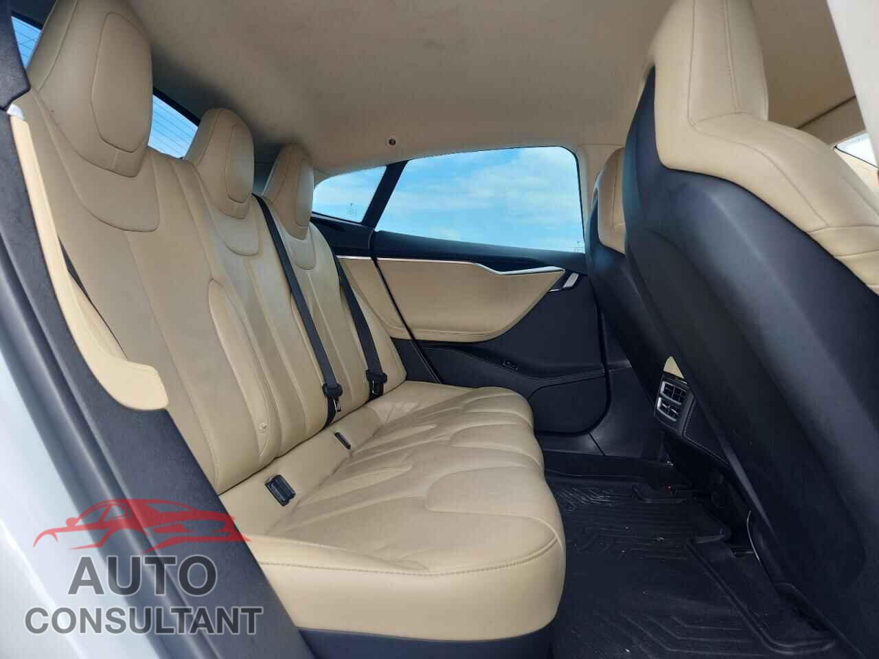 TESLA MODEL S 2015 - 5YJSA1S21FF082745