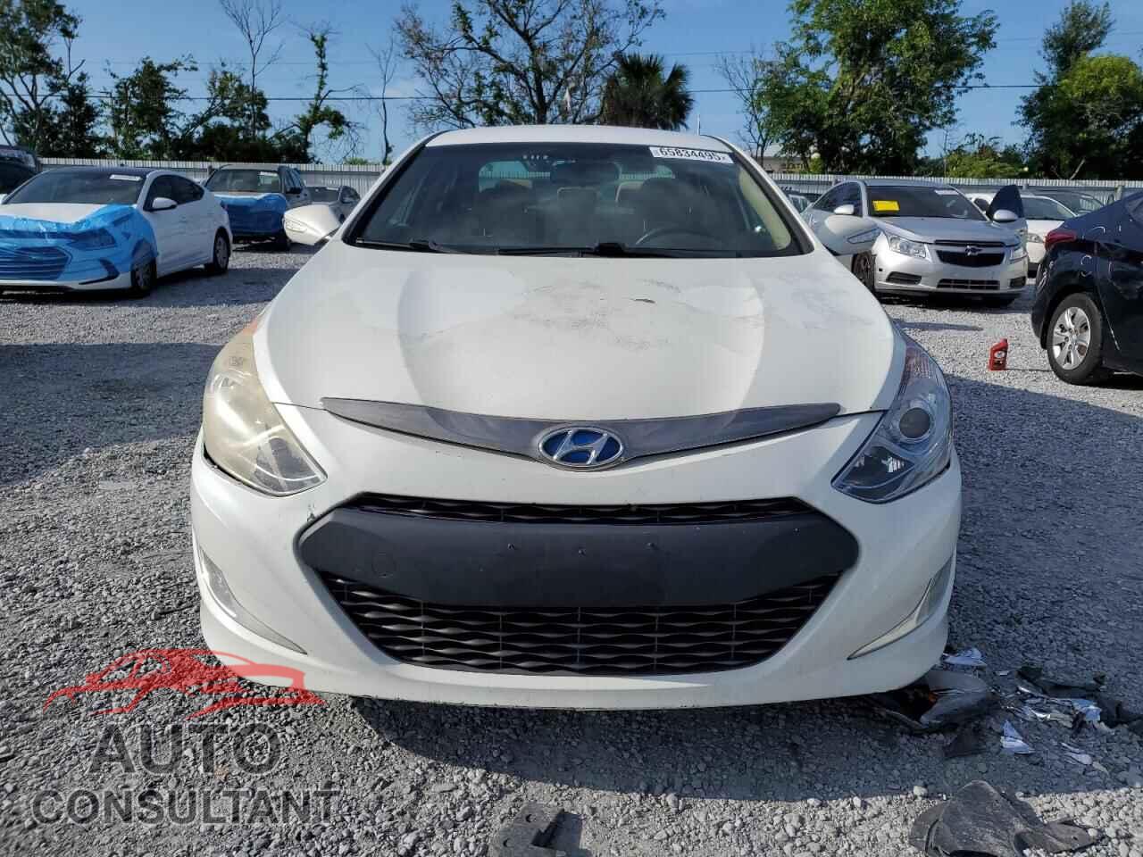 HYUNDAI SONATA 2012 - KMHEC4A46CA063183
