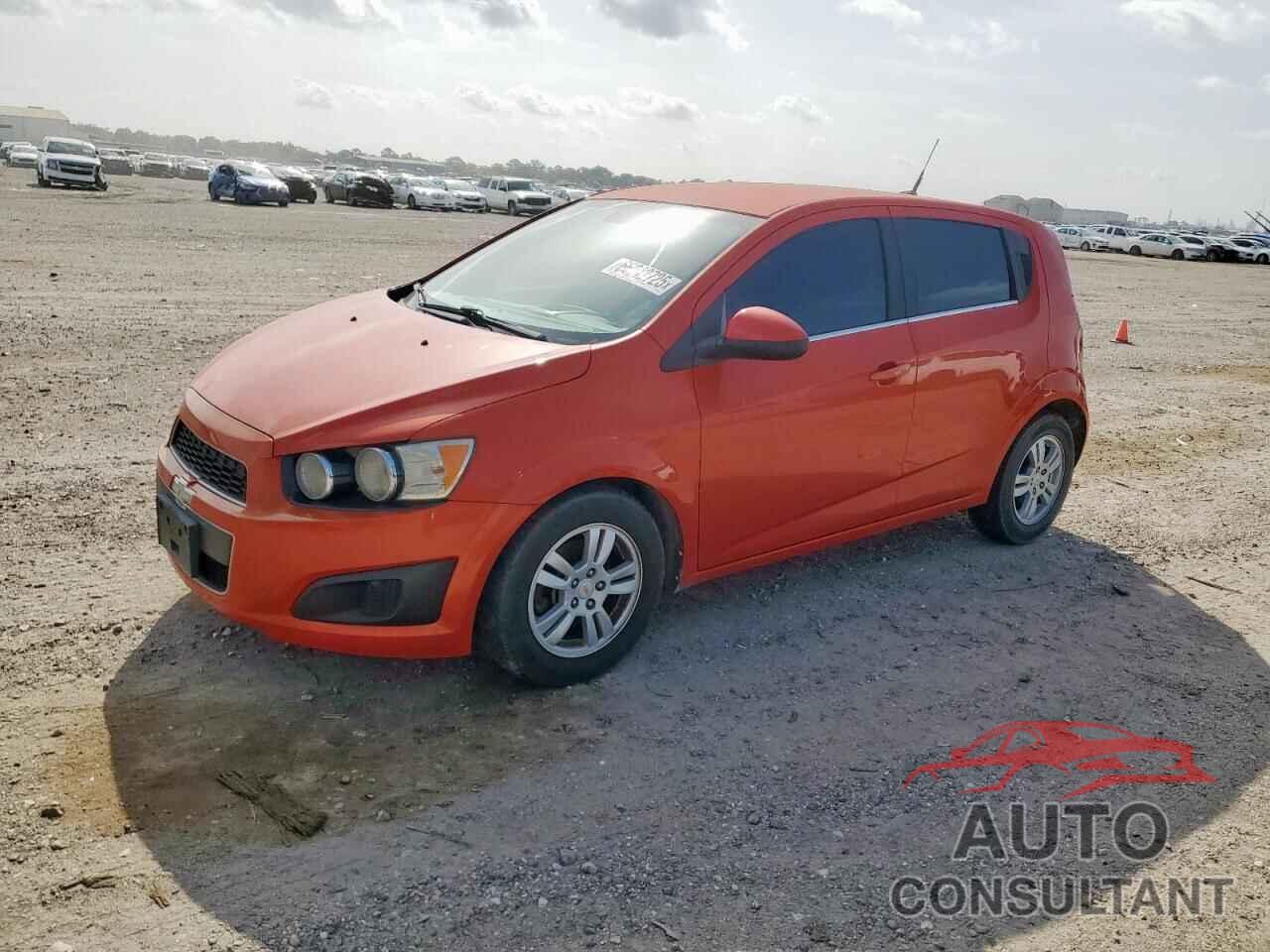 CHEVROLET SONIC 2012 - 1G1JC6SH2C4102262