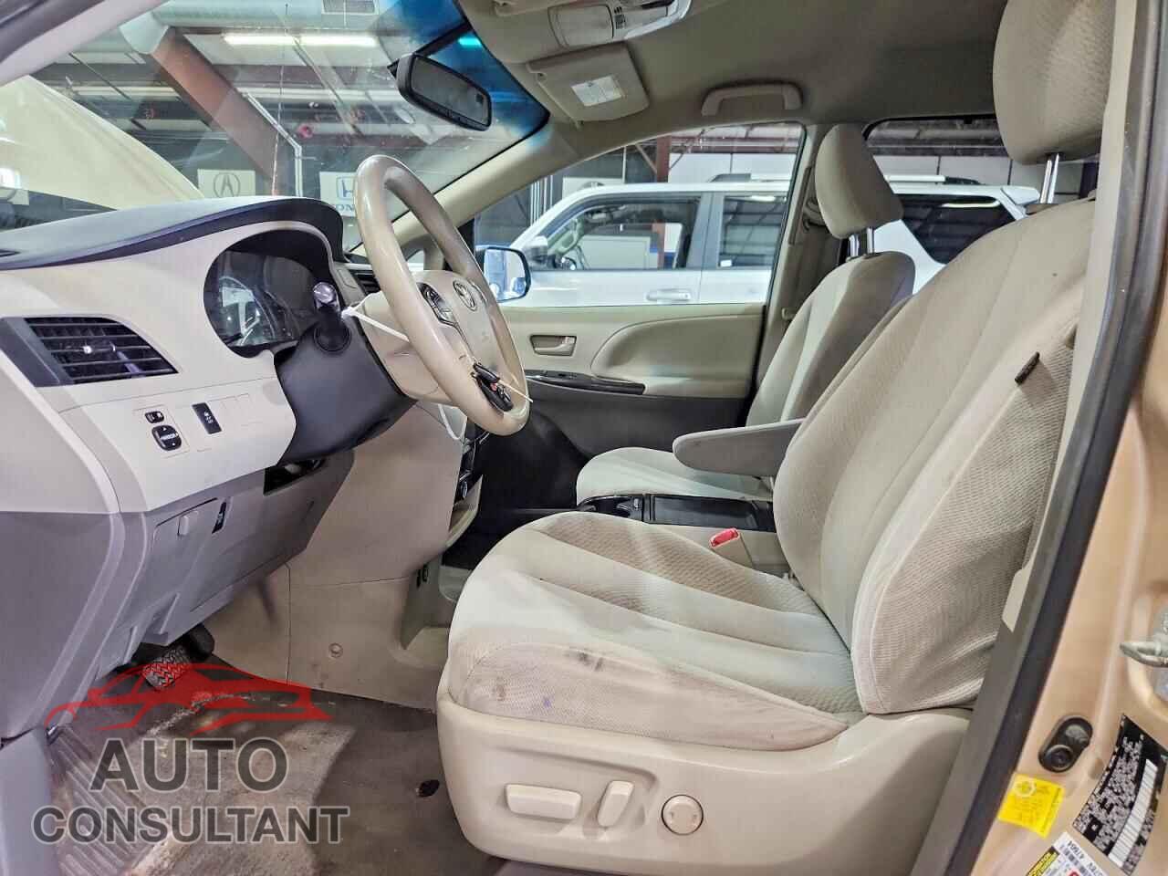 TOYOTA SIENNA 2013 - 5TDKK3DC8DS293383
