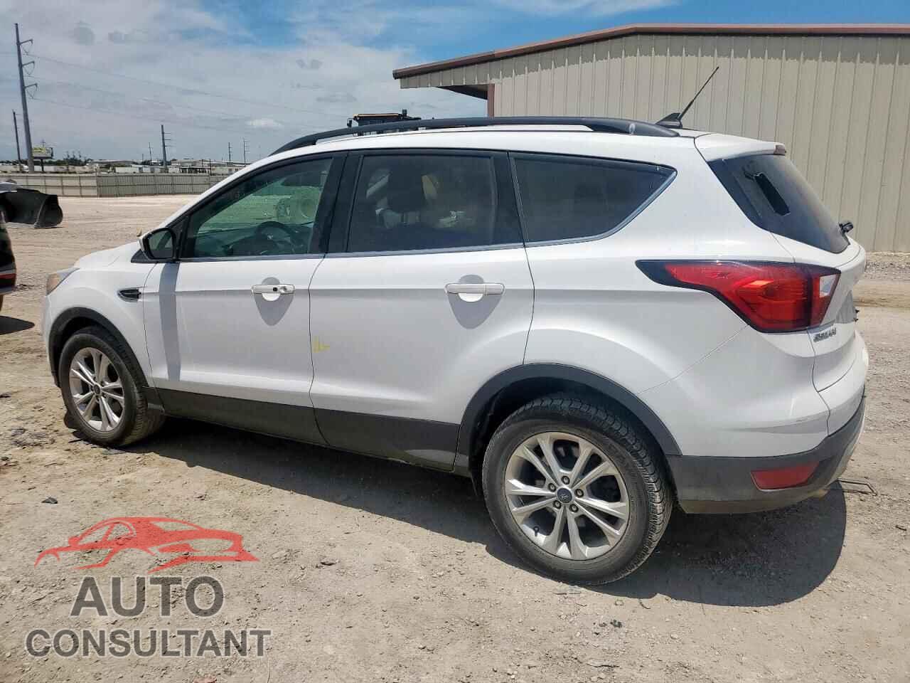 FORD ESCAPE 2019 - 1FMCU0HD3KUB56808