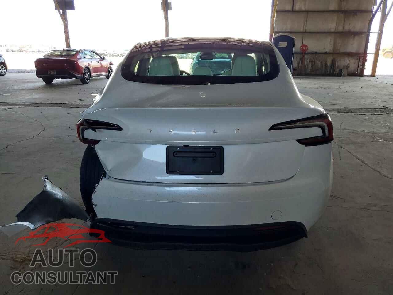 TESLA MODEL 3 2024 - 5YJ3E1EA6RF872042