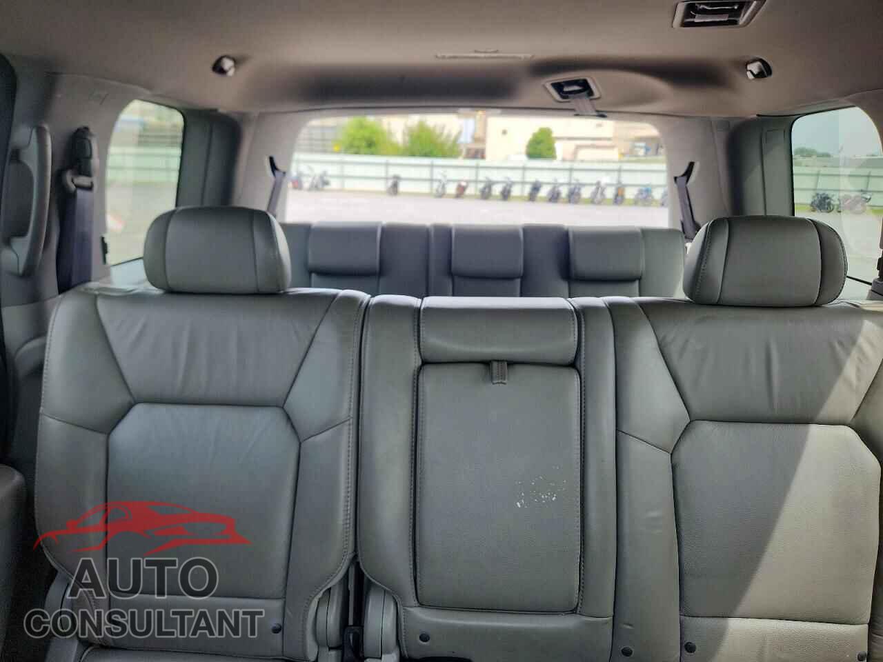 HONDA PILOT 2011 - 5FNYF4H56BB067070