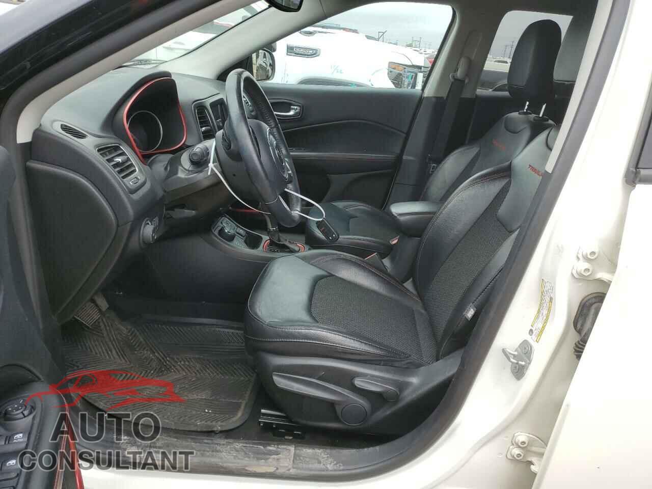 JEEP COMPASS 2019 - 3C4NJDDB2KT740063
