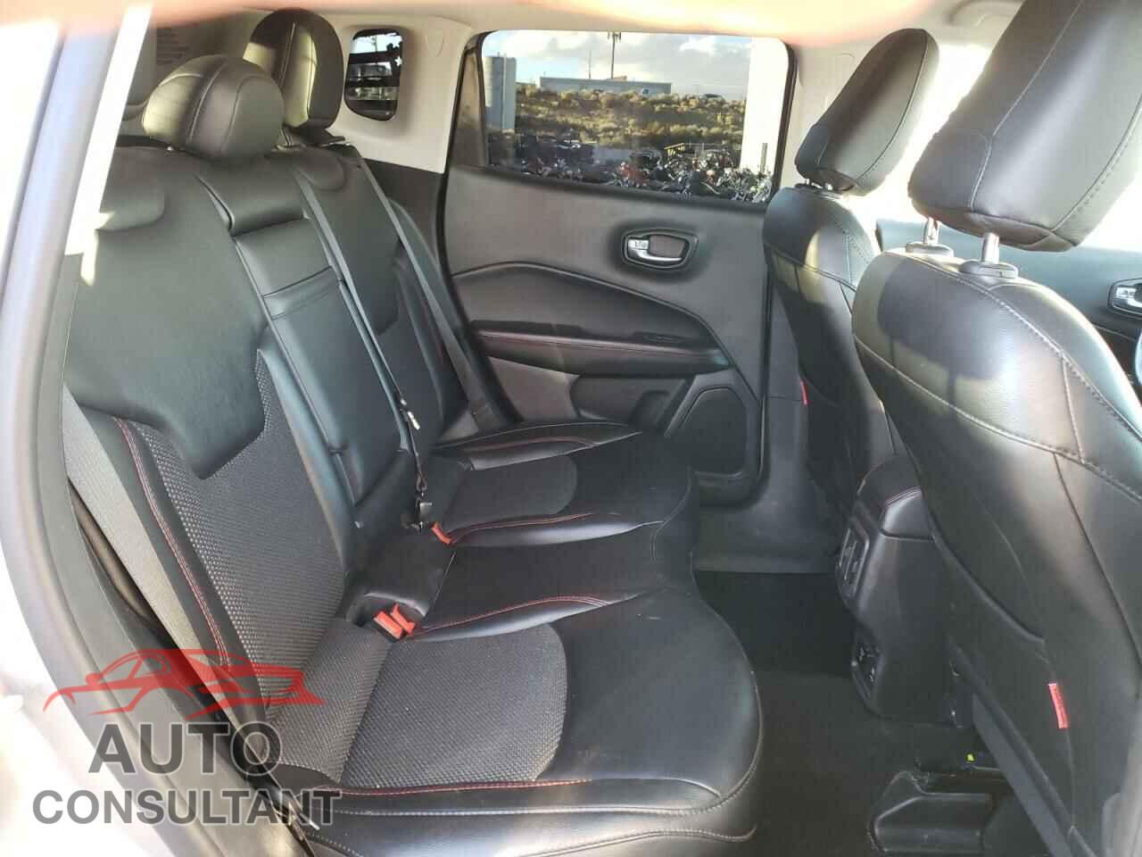 JEEP COMPASS 2019 - 3C4NJDDB4KT650171