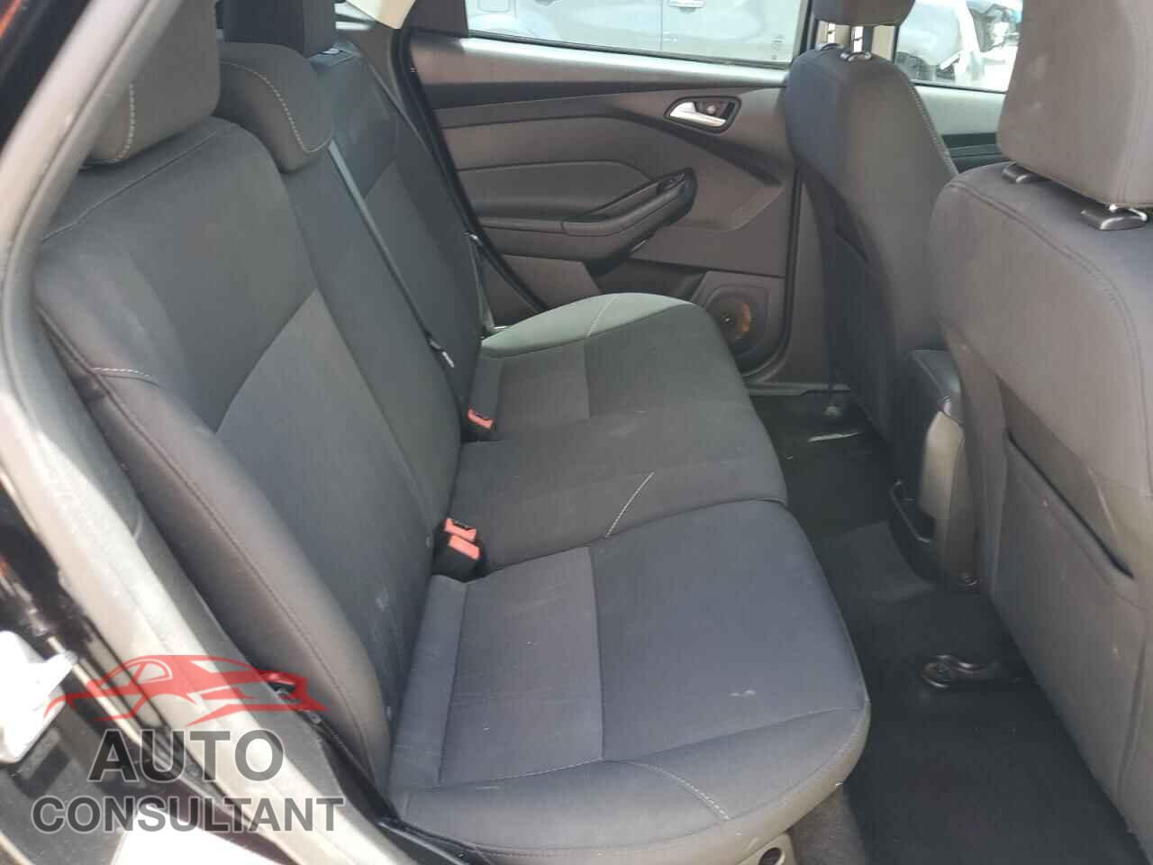 FORD FOCUS 2017 - 1FADP3K21HL265068