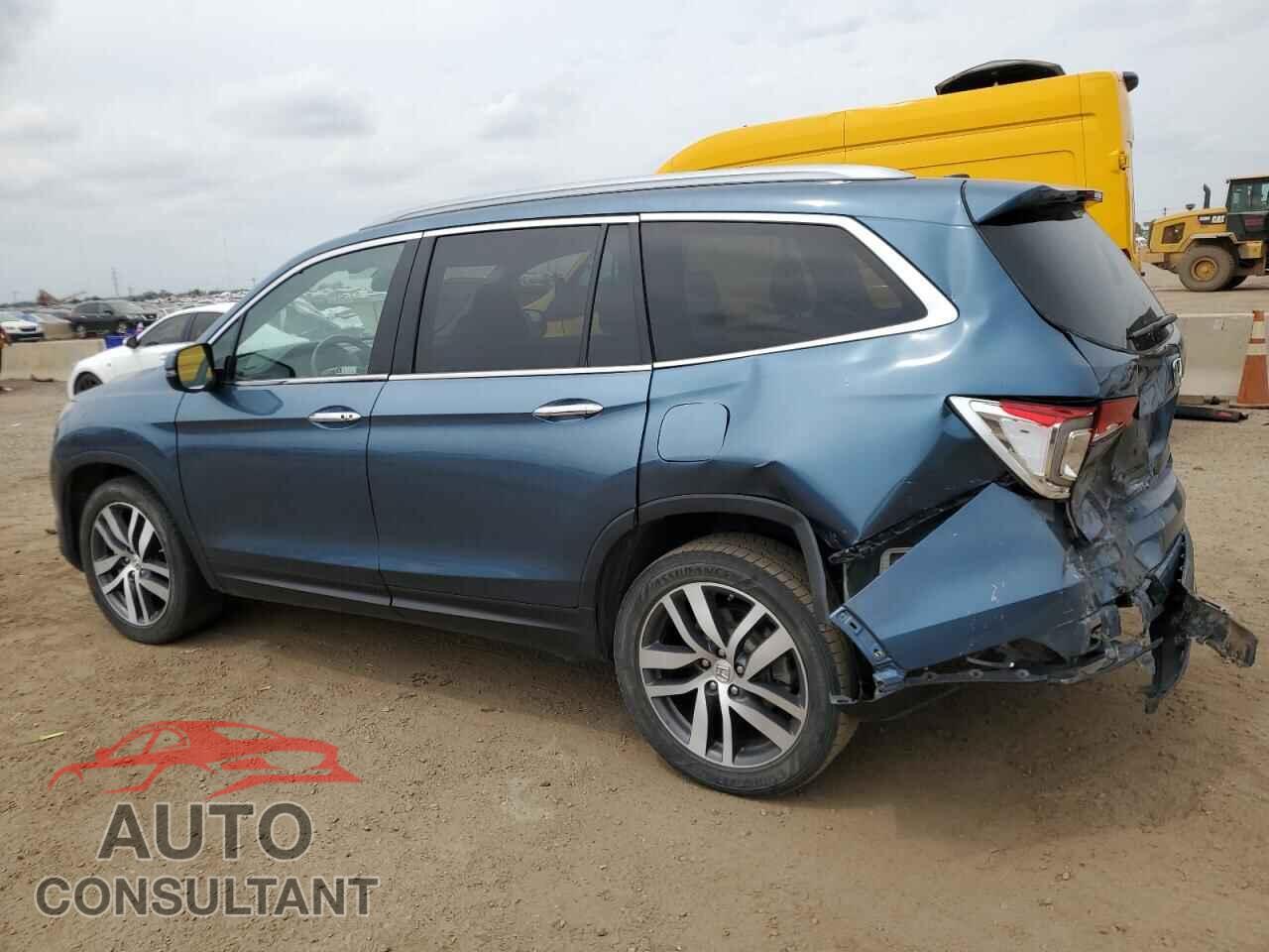 HONDA PILOT 2018 - 5FNYF6H96JB067907