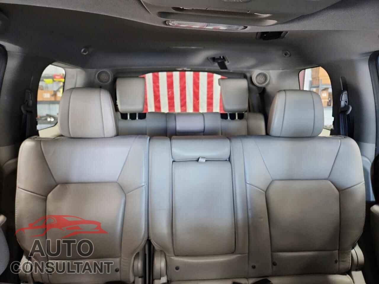 HONDA PILOT 2015 - 5FNYF4H94FB044203