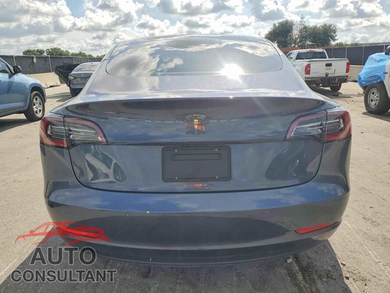 TESLA MODEL 3 2022 - 5YJ3E1EA2NF336828