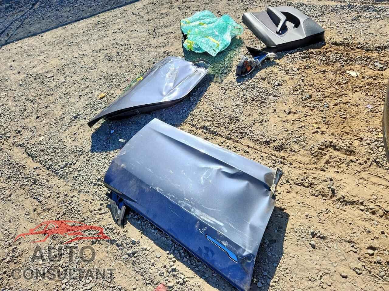 TESLA MODEL 3 2018 - 5YJ3E1EA7JF157808