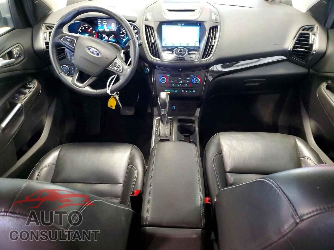 FORD ESCAPE 2018 - 1FMCU9J96JUC20199