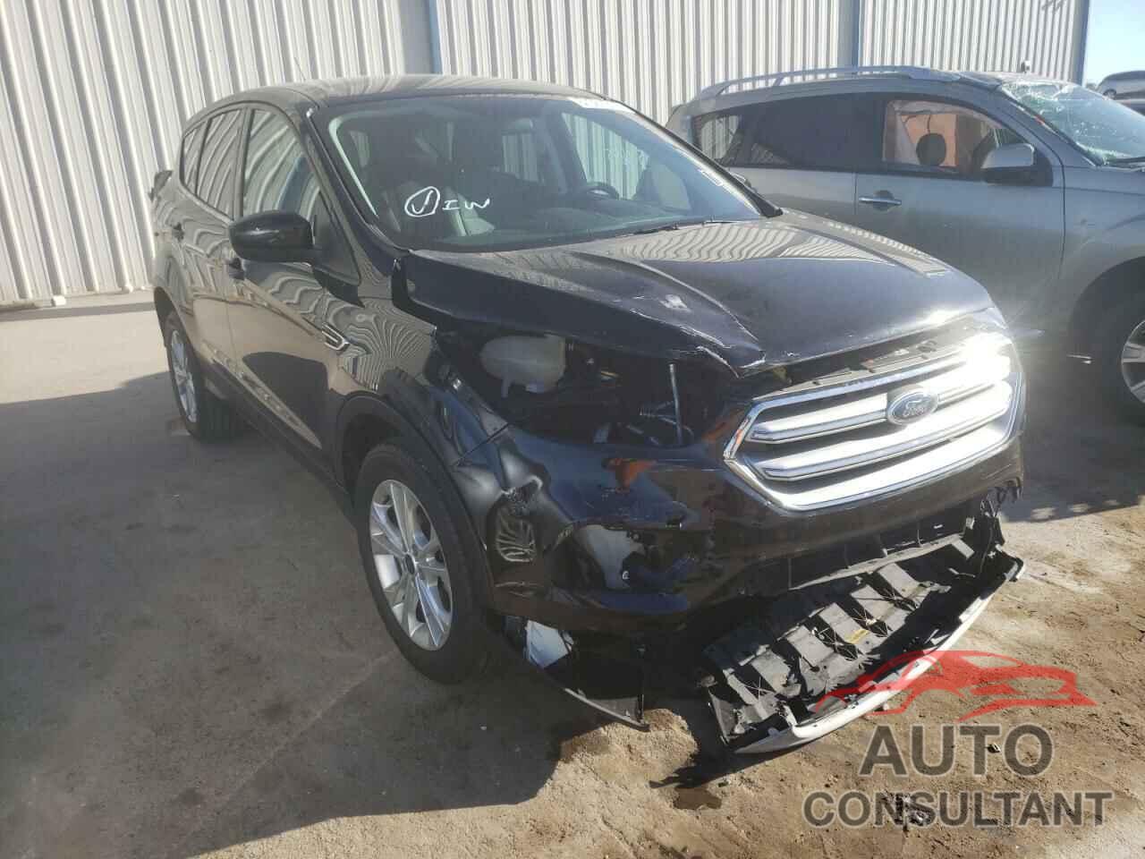 FORD ESCAPE 2017 - 1FMCU9GD1HUC73804