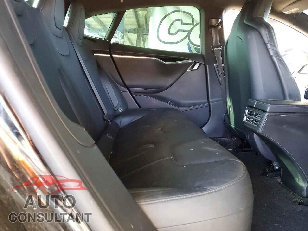 TESLA MODEL S 2015 - 5YJSA1E47FF117463