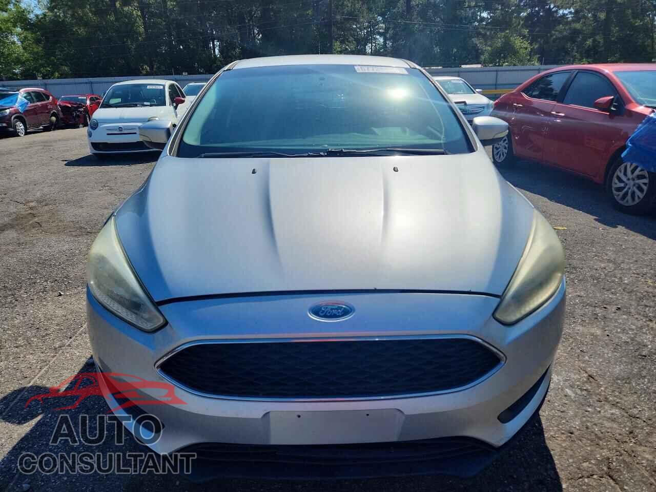 FORD FOCUS 2017 - 1FADP3K24HL249785