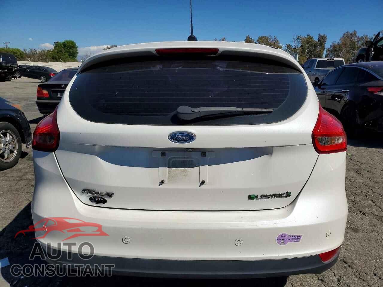 FORD FOCUS 2017 - 1FADP3R4XHL325341